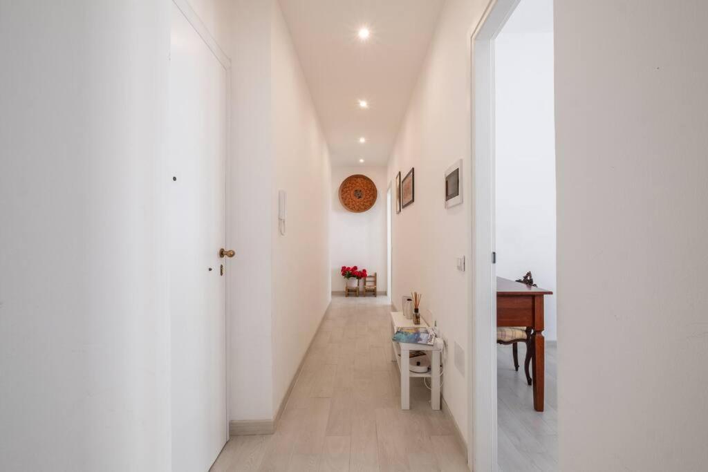 Appartamento Casa Ofride -Centro-Poetto 10 Min-Wi-Fi-Netflix Cagliari Esterno foto