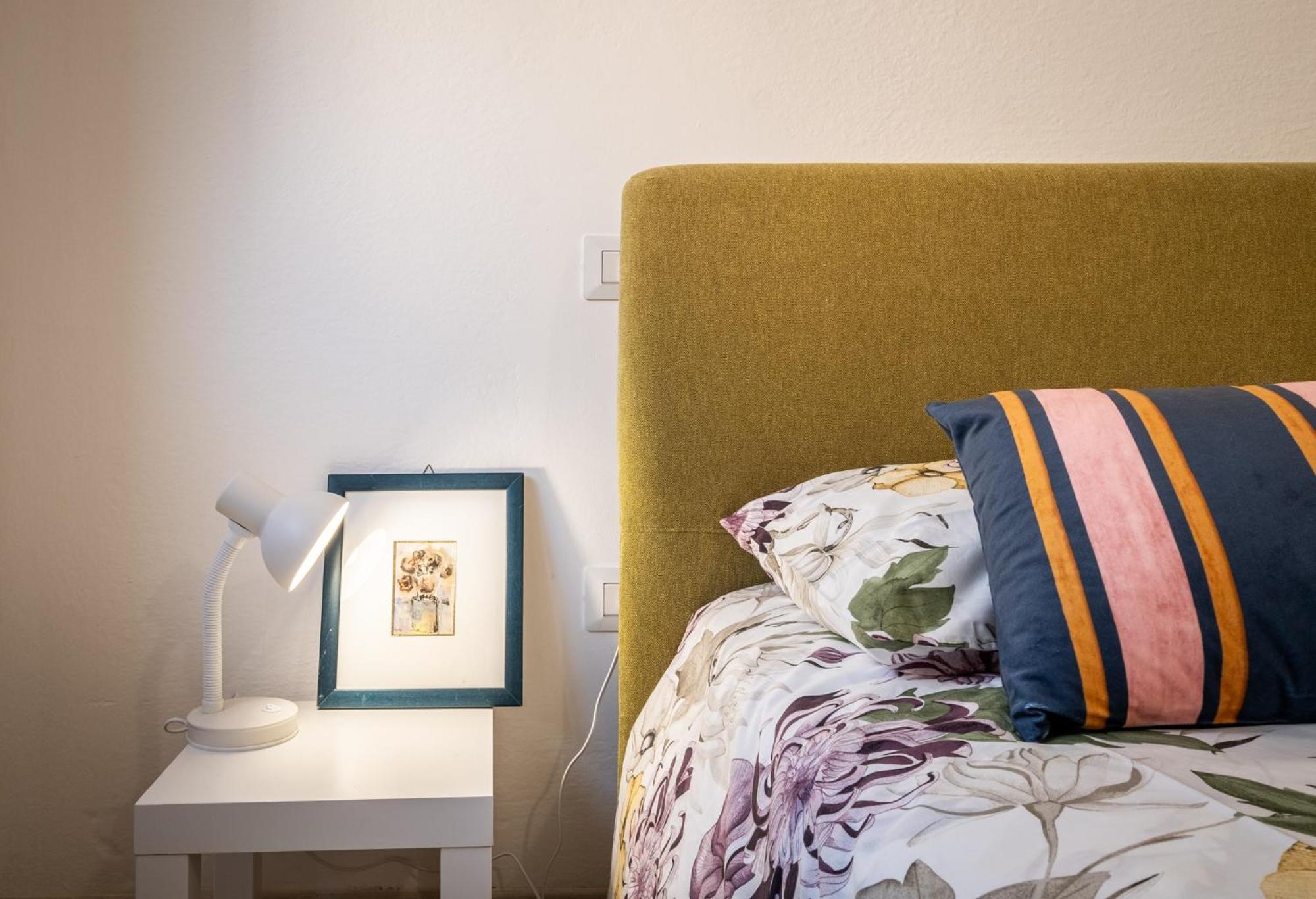 Appartamento Casa Ofride -Centro-Poetto 10 Min-Wi-Fi-Netflix Cagliari Esterno foto