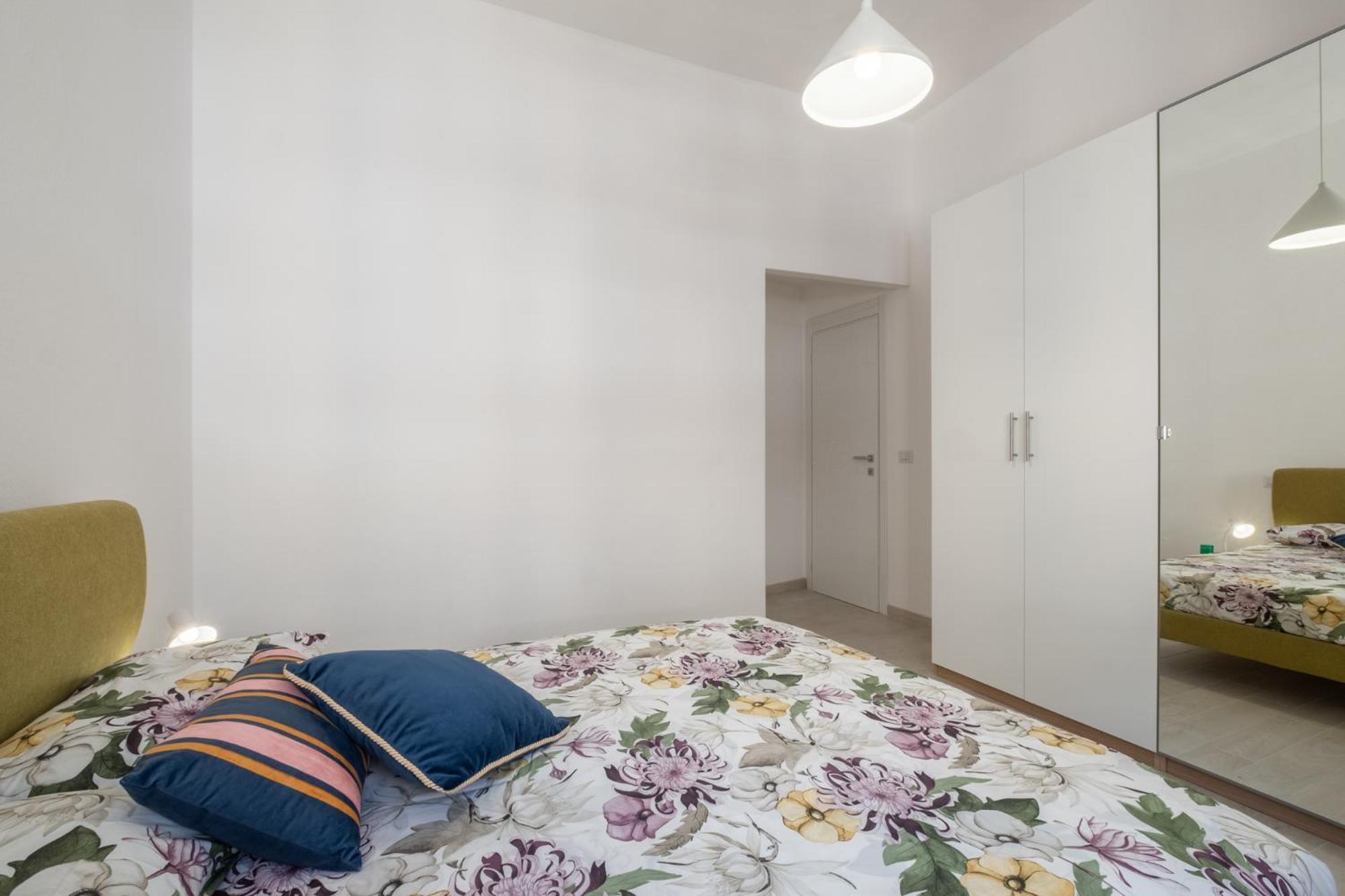Appartamento Casa Ofride -Centro-Poetto 10 Min-Wi-Fi-Netflix Cagliari Esterno foto